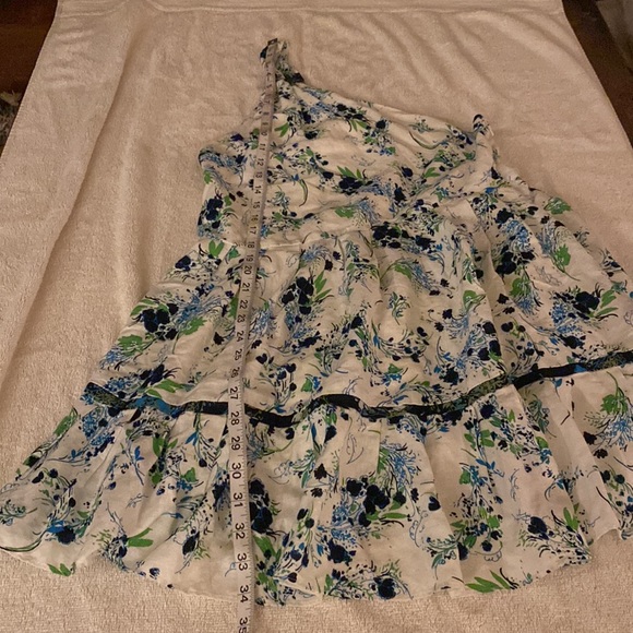 Free People floral fabulous one shoulder fun dress. So adorable and pretty! - Picture 7 of 12